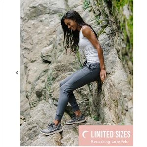 ZYIA- Gray Unwind Joggers - XL